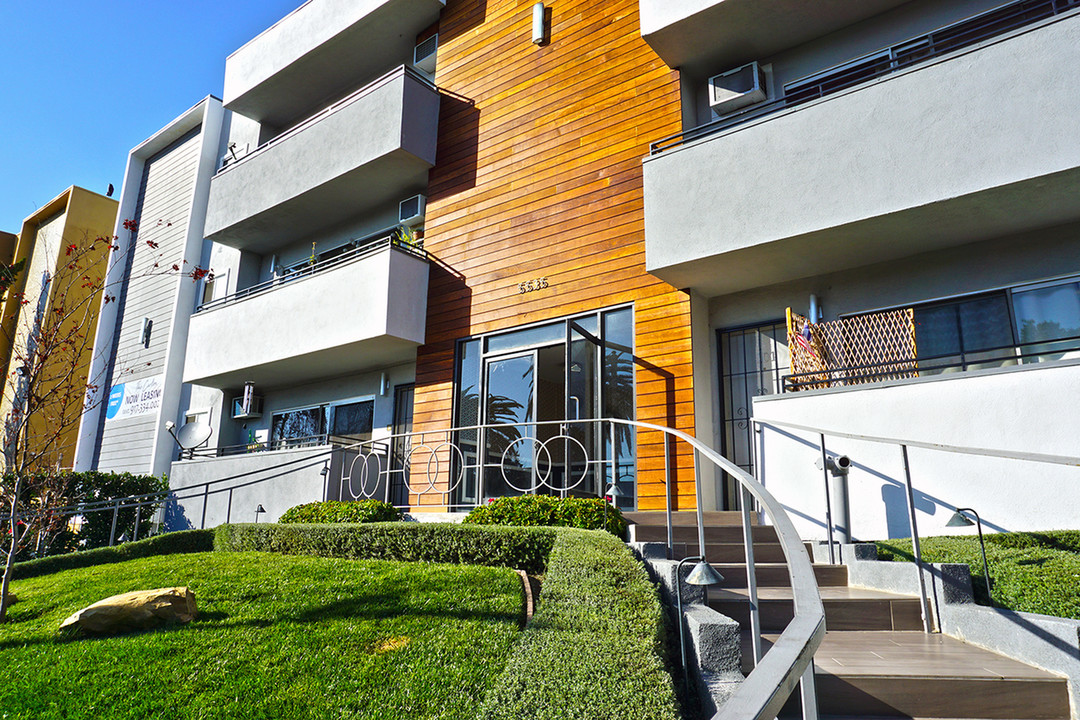 The Carlton /Hollywood Village in Los Angeles, CA - Building Photo