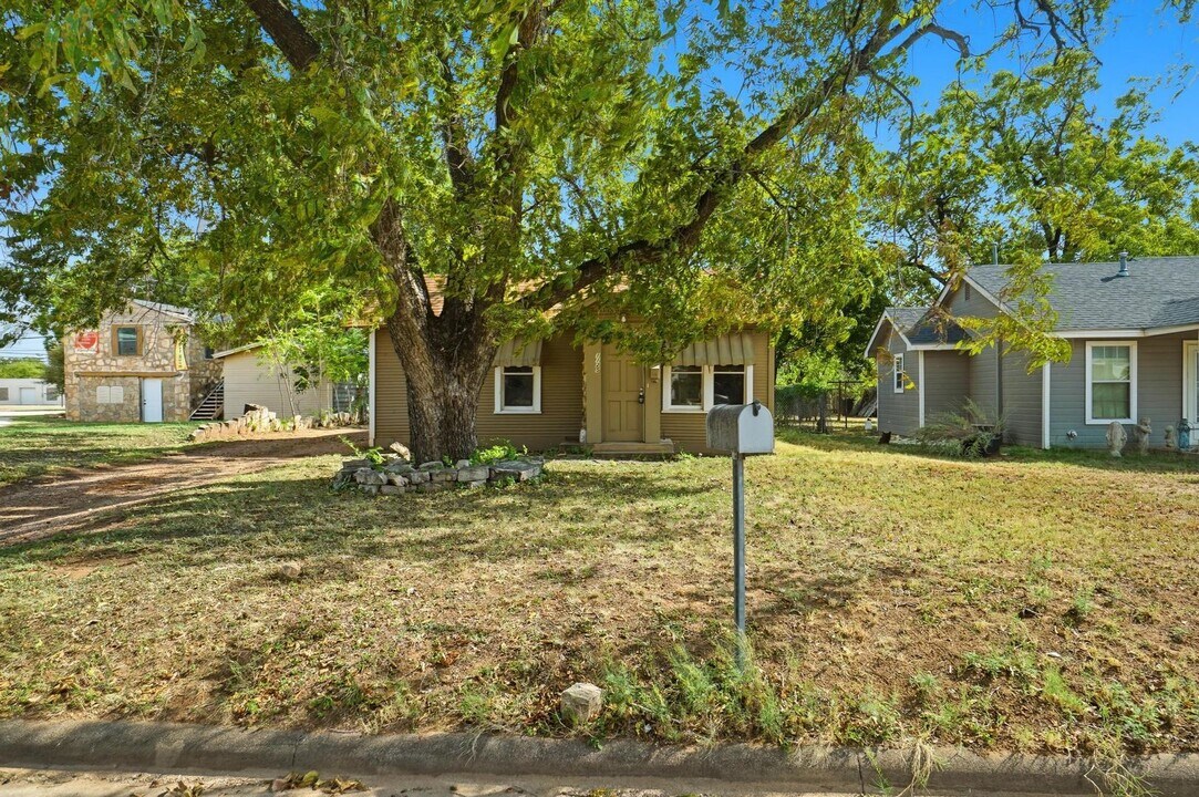 1125 Pecan St in Abilene, TX - Building Photo