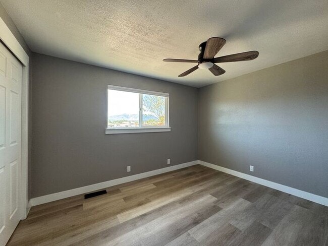11870 Chesapeake Dr in Reno, NV - Building Photo - Building Photo