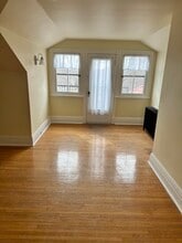 26 Waterloo St in Brantford, ON - Building Photo - Building Photo