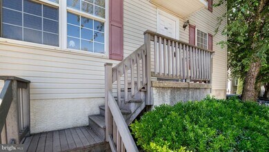 24 Duttonview Dr in Aston, PA - Building Photo - Building Photo
