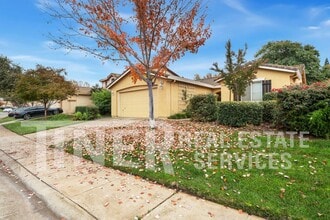 4257 Stromford Way in Mather, CA - Building Photo - Building Photo