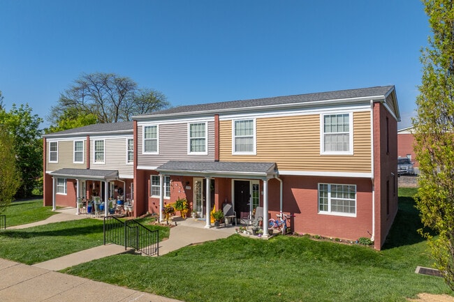 Cumberland Gardens in Allentown, PA - Building Photo - Primary Photo
