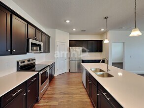 2725 Ponds Trl in St. Cloud, FL - Foto de edificio - Building Photo