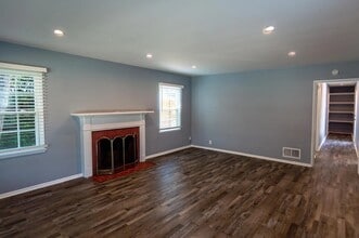 1215 Sonoma Dr in Altadena, CA - Building Photo - Building Photo