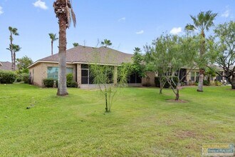 42 Torrey Pines Dr in Laguna Vista, TX - Building Photo - Building Photo