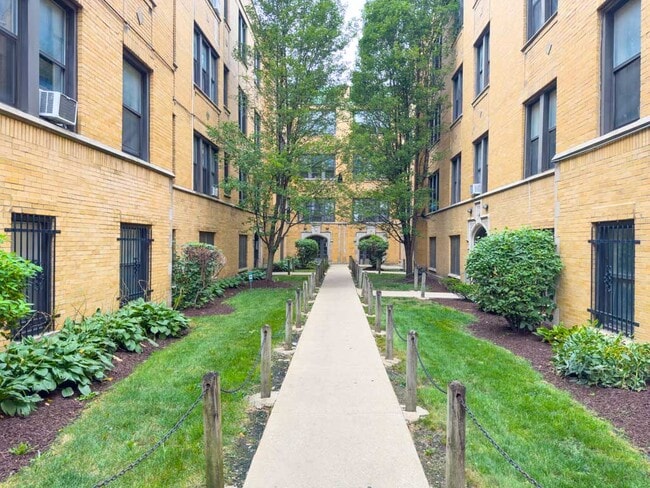 property at 1540 N Kedzie Ave