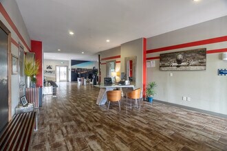 Aviator Apartments in Colorado Springs, CO - Foto de edificio - Interior Photo