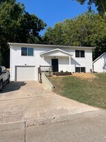 46 Green Acres Dr in Cape Girardeau, MO - Building Photo