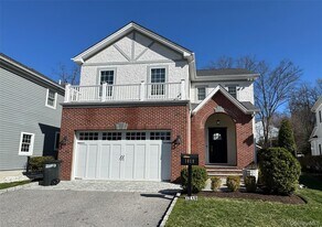 1019 Grove St in Mamaroneck, NY - Building Photo