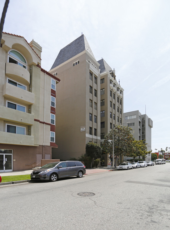 Gramercy Wilshire in Los Angeles, CA - Building Photo - Building Photo