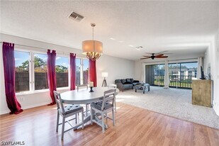 1645 Spoonbill Ln in Naples, FL - Building Photo