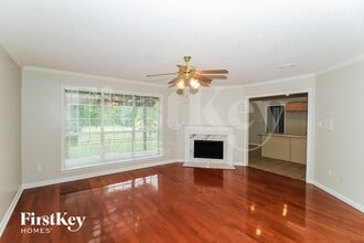 4015 Fairway View Cir E in Memphis, TN - Foto de edificio - Building Photo