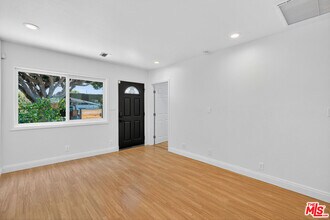 925 Marine St in Santa Monica, CA - Building Photo - Building Photo
