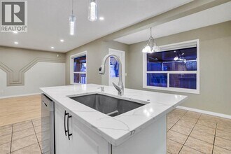 58 Lakeview Bay in Chestermere, AB - Building Photo - Building Photo