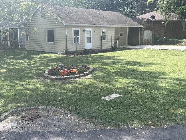 property at 1511 W Green St