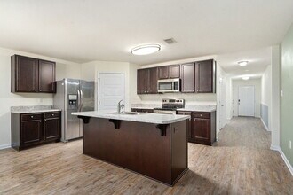 515 E Marigold Dr in Long Beach, MS - Building Photo - Building Photo