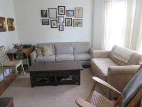 8 Sanborn Ave, Unit 2 in Somerville, MA - Building Photo - Building Photo