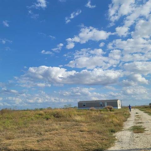 11933 NW Co Rd 2170 in Barry, TX - Foto de edificio