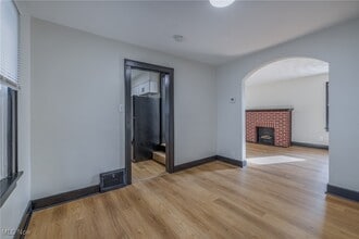 849 Glenn St in Akron, OH - Building Photo - Building Photo