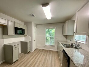 3600 Maple Ave in Waco, TX - Foto de edificio - Building Photo