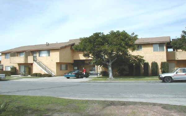 16815 Brighton Ave in Gardena, CA - Building Photo