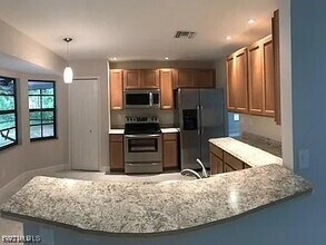 701 SW 9th Ave in Cape Coral, FL - Building Photo - Building Photo