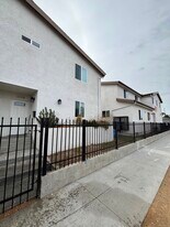 7710 S Hoover St in Los Angeles, CA - Building Photo