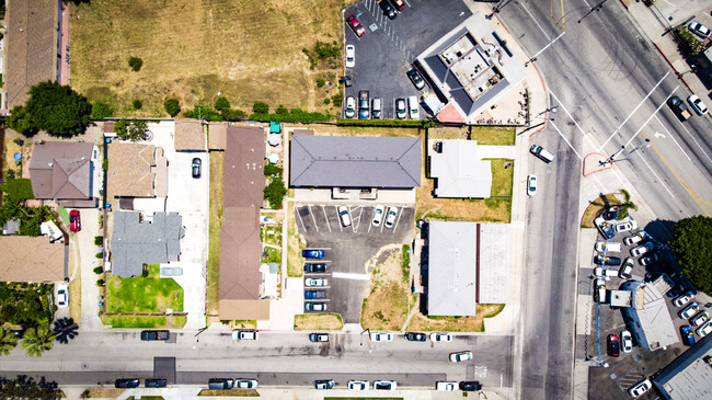 Meeker Apartments in El Monte, CA - Building Photo - Building Photo