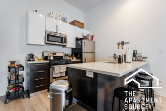 2023 S Throop St, Unit 1W in Chicago, IL - Foto de edificio - Building Photo