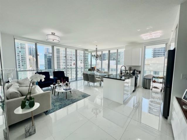 79 SW 12th St, Unit 1806 in Miami, FL - Building Photo - Building Photo