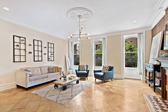 31 W 84th St in New York, NY - Building Photo - Building Photo