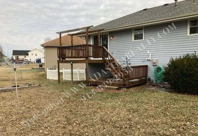 property at 10426 N Harrison Ct
