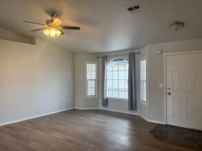 339 E Bay Owl Dr in Kuna, ID - Building Photo - Building Photo