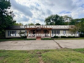 9730 State Line Rd in Leawood, KS - Building Photo