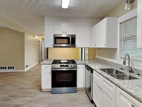 256 Palms Ln SW in Mableton, GA - Foto de edificio - Building Photo