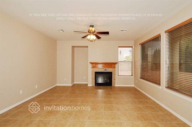 2402 Stansbury Ct in Henderson, NV - Foto de edificio - Building Photo