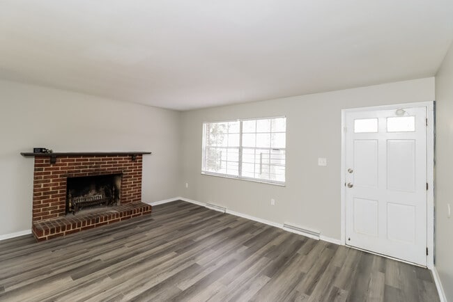 1061 Albany Terrace in Cincinnati, OH - Foto de edificio - Building Photo