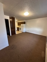 320 Oak Ave N in Thief River Falls, MN - Building Photo - Building Photo