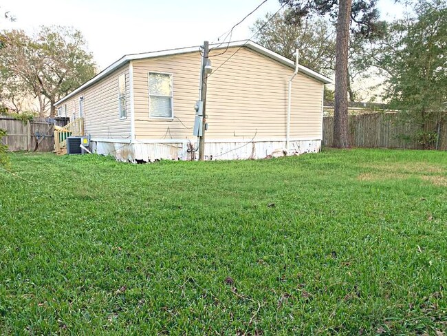 5827 Dylan Dr in Baytown, TX - Building Photo - Building Photo