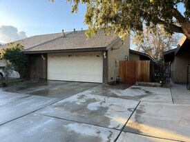 1117 Mckinley St in Lake Elsinore, CA - Building Photo