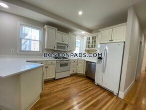 12 Buttonwood St, Unit 2 in Boston, MA - Building Photo - Building Photo