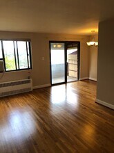 1575 N Colonial Ter, Unit 403 in Arlington, VA - Building Photo - Building Photo