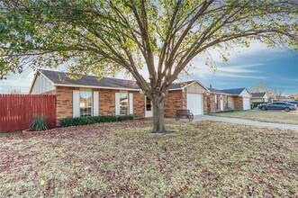5612 Pearce St in The Colony, TX - Building Photo - Building Photo