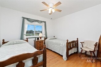 9380 Ruth Marie Dr in Middleton, ID - Building Photo - Building Photo