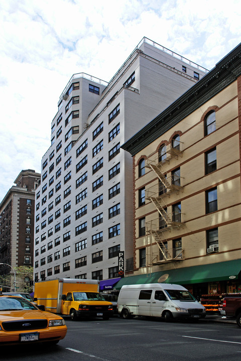 Lexington Towers in New York, NY - Building Photo