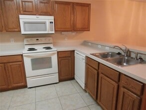 255 Sterling Springs Ln in Altamonte Springs, FL - Building Photo - Building Photo