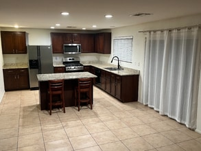 7342 Caballo Range Ave in Las Vegas, NV - Building Photo - Building Photo