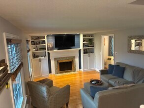 23 Briarwood Rd in West Hartford, CT - Building Photo - Building Photo
