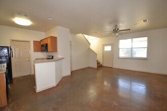 6912 Meador Ave in Austin, TX - Building Photo - Building Photo